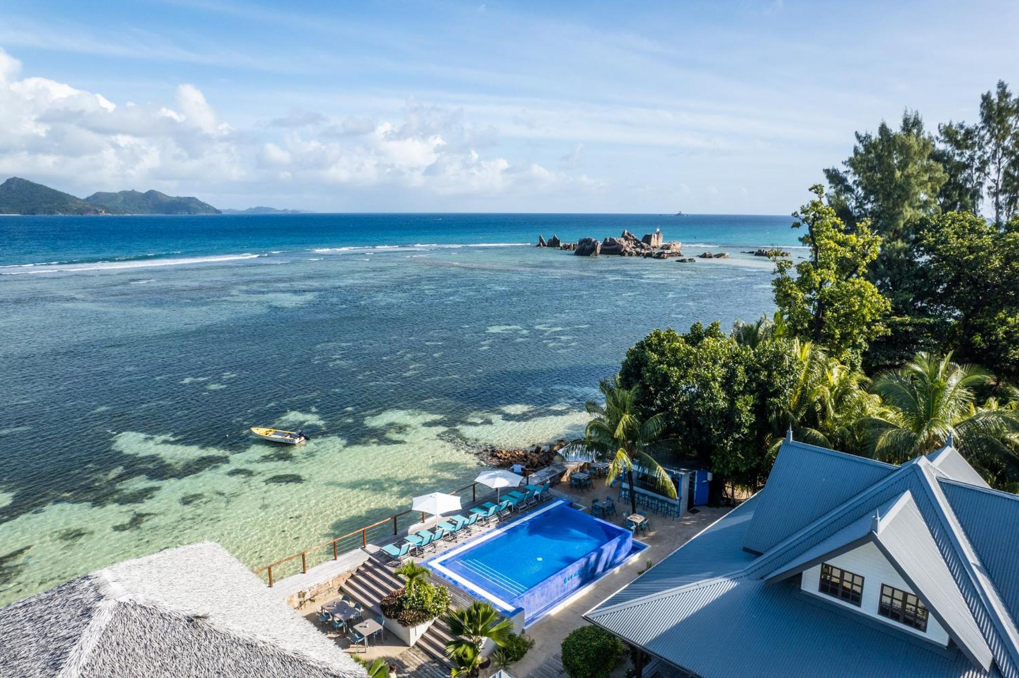 Le Nautique Waterfront Hotel ลาดิก ภายนอก รูปภาพ